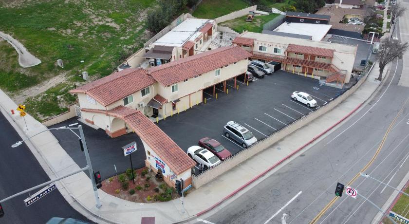 New American Inn & Suites