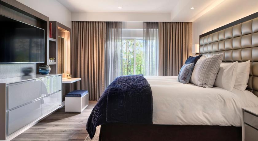 Sunset Marquis Hotel