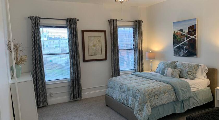 Stylish 2BD/1BA apartment located in Federal Hill