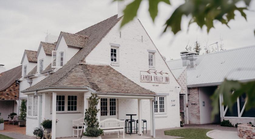 Camden Valley Inn