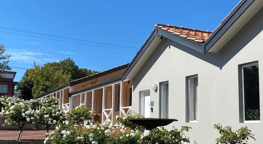 Higgins Lane Motel
