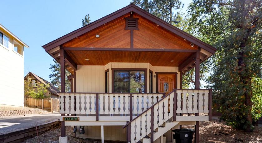 Cozy Haven - 1966 by Big Bear Vacations