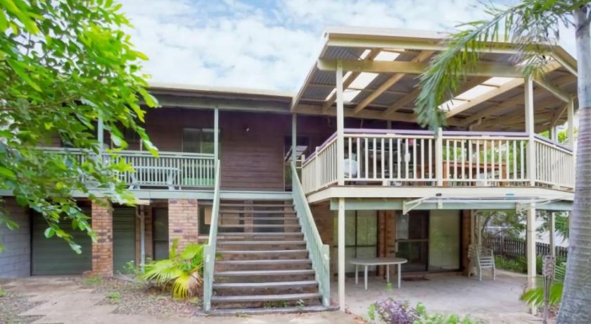 33 Cooloola Drive - Rainbow Beach, Walk to the beach, pet friendly