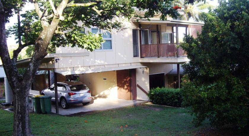 Sinclair - Rainbow Beach, Modern Beach House Close to Everything, Free Wi-Fi