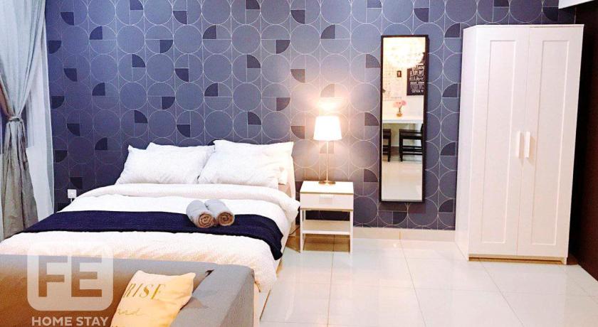 Netflix WiFi Cozy Homestay Trefoil Setia Alam Shah Alam