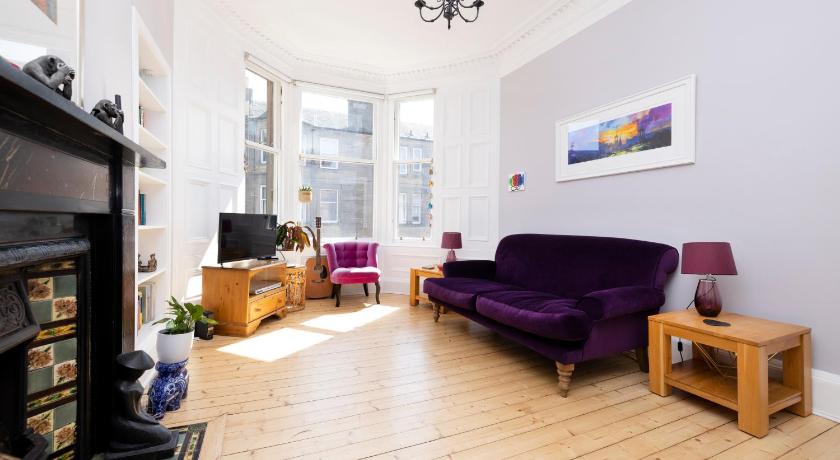 ALTIDO Gorgeous 1-bed flat with a shared garden