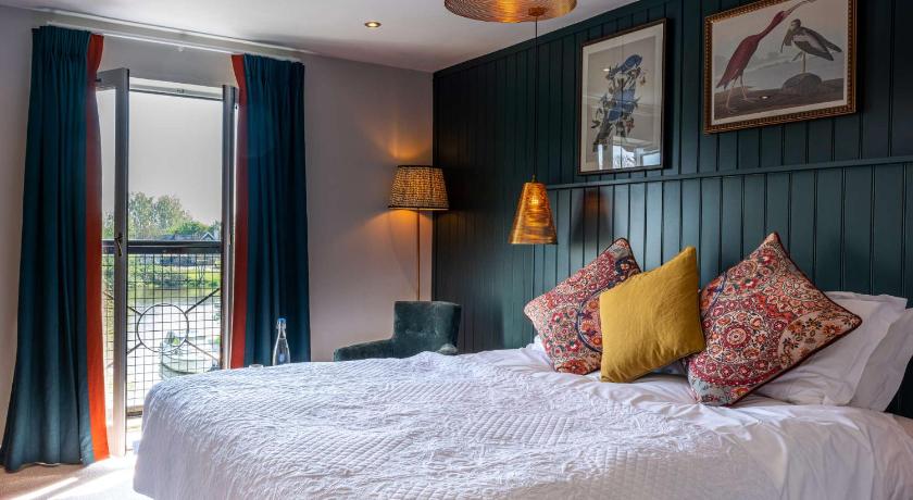 The Bridge Hotel