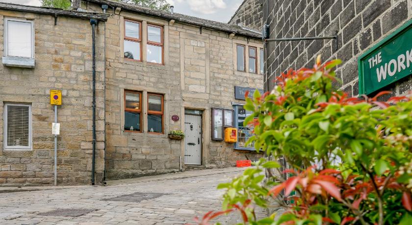 Weavers Cottage