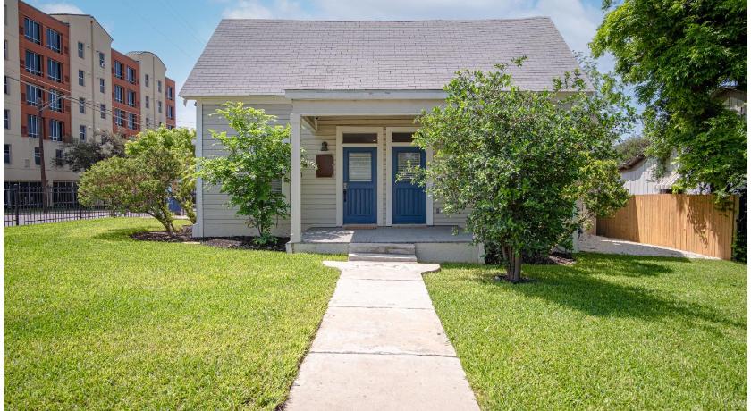 Incredible New 3BR2BA Near Downtown