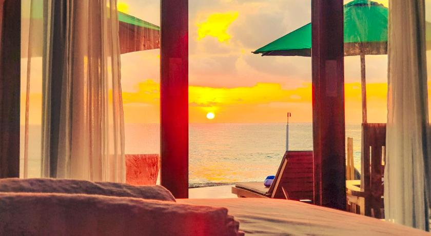 Juan Beach Bungalow