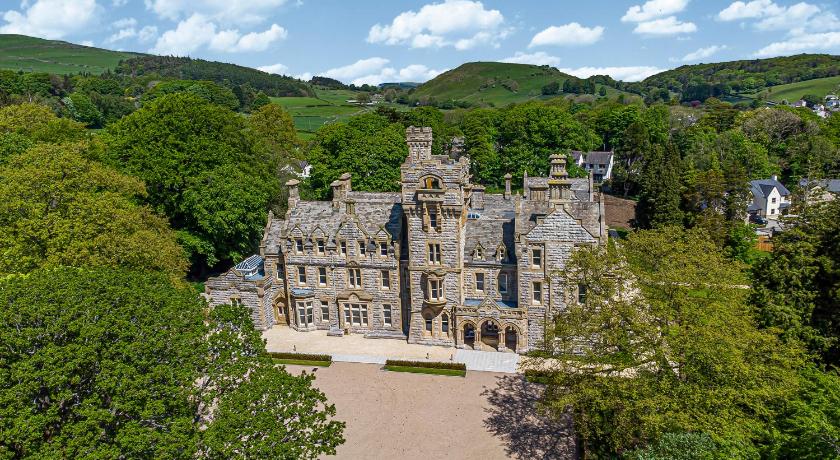 The Mabel Suite Stone Cross Mansion