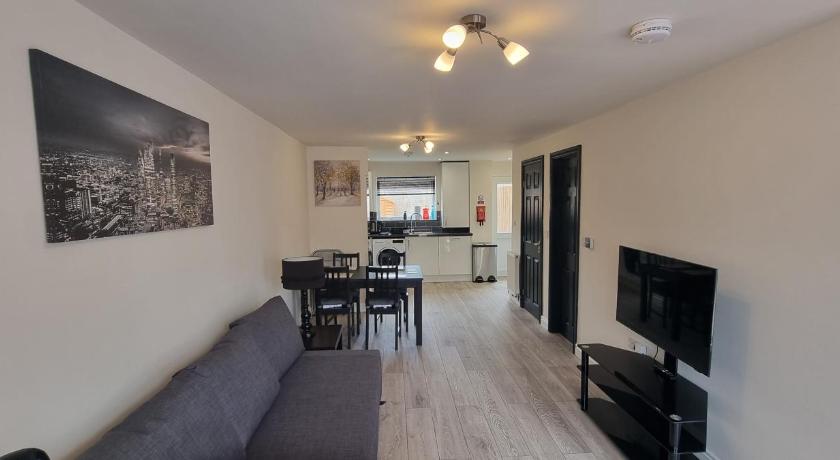 Shirely S, Milton, Cambridge, 2BR House, Newly Refurbished