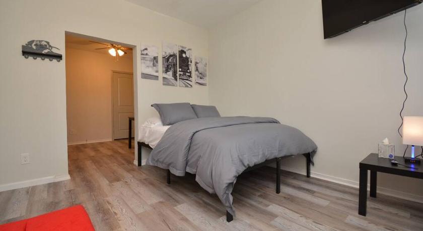 SuperValue Suite #2 @ East End Revitalized