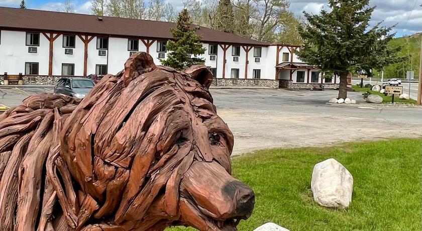 Beartooth Hideaway Inn & Cabins