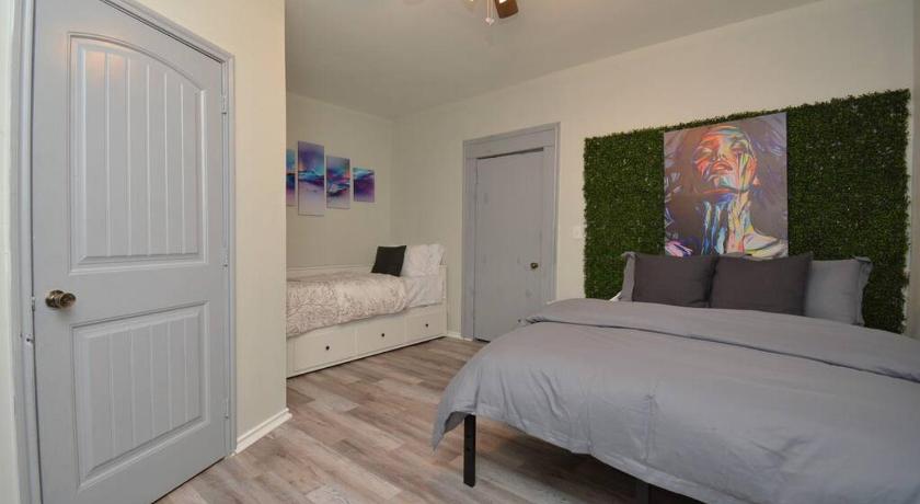 SuperValue Suite #4 @ East End Revitalized