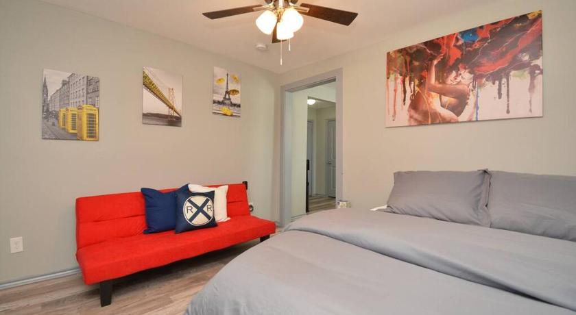 SuperValue Suite #5 @ East End Revitalized