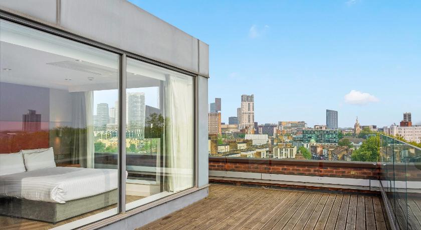 Roomzzz London Stratford