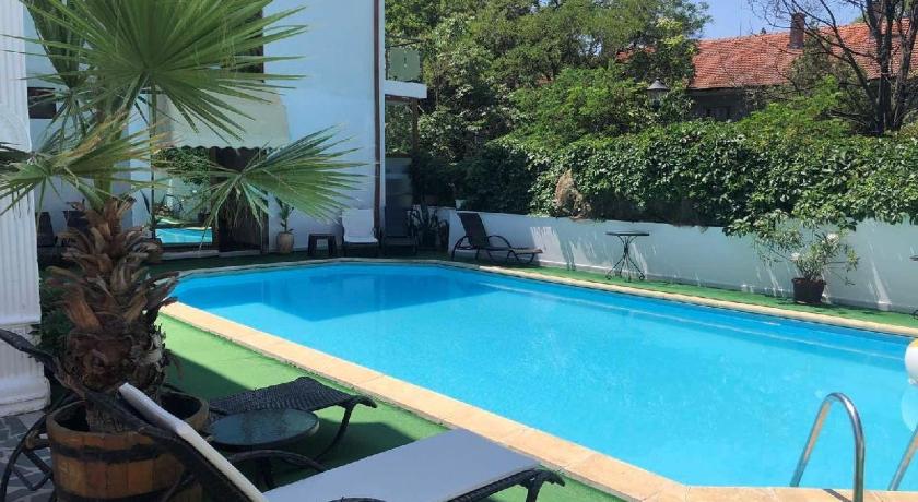 Апартамент Холи