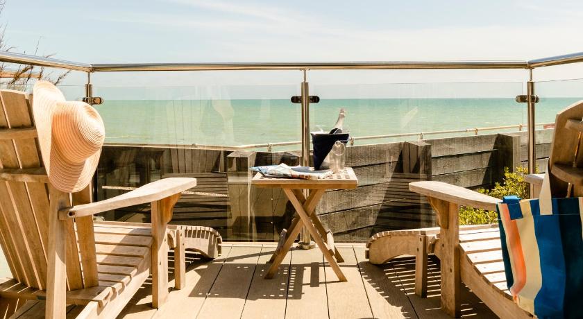 Beach Hut Suites