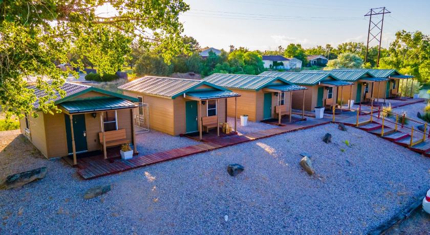 South Platte Cabins & Kennels