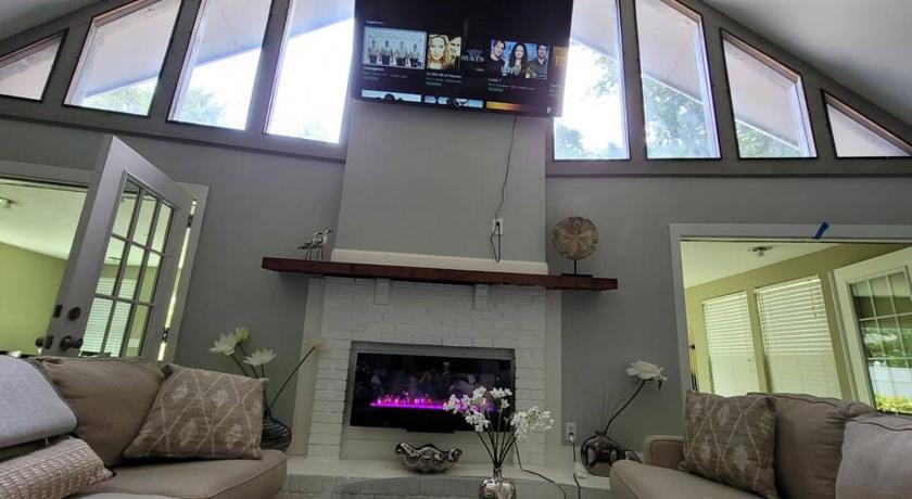 Dream house with capacity of 23 people