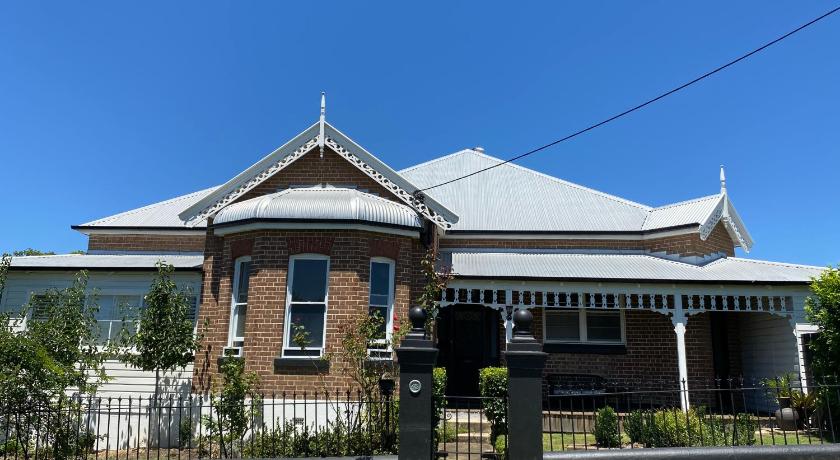 Wingham House - Pet Friendly
