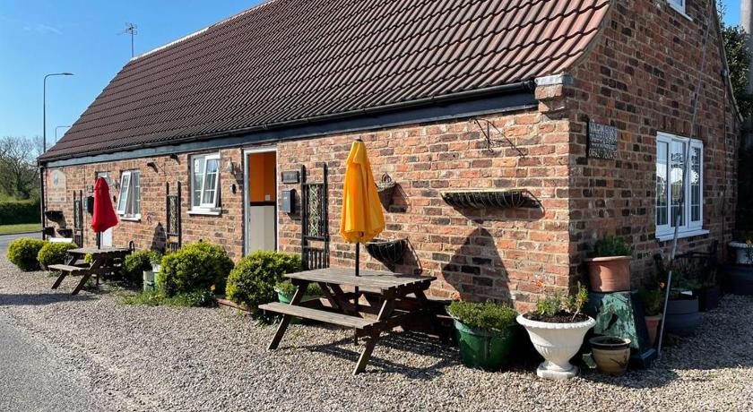 Yarm cottages sleeping 12