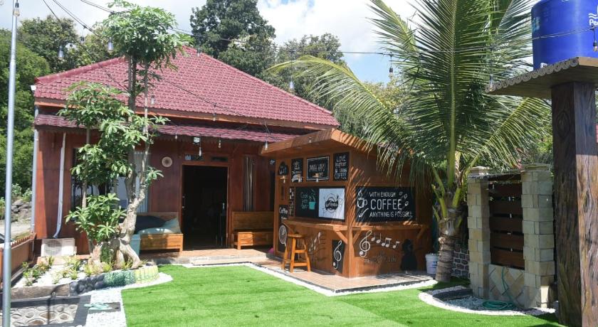 Omah Kayu Villa