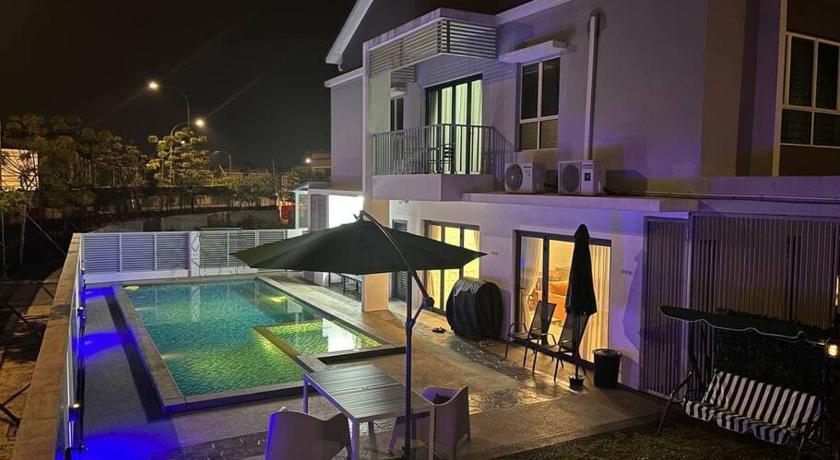 Anjung Serene + Private Pool (10 pax) @ Semenyih