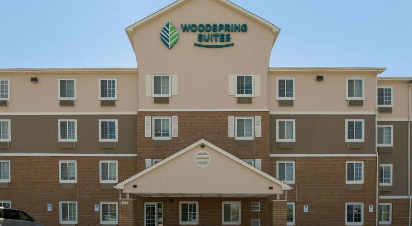 WoodSpring Suites Broken Arrow