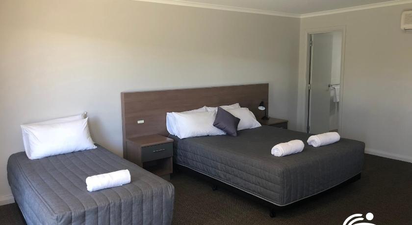 Coro Club Motel