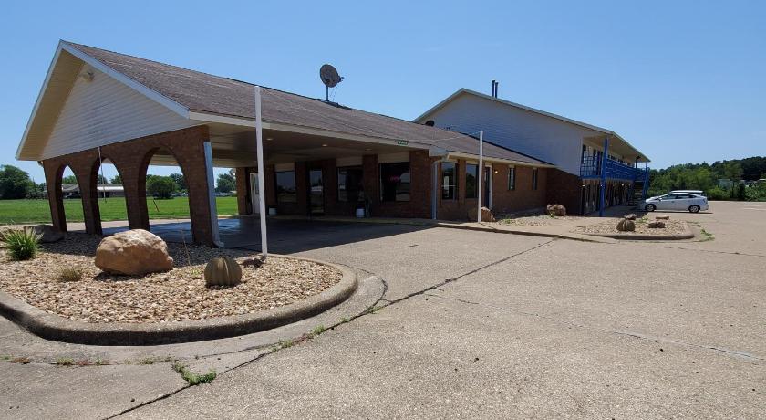 Cactus Inn and Suites