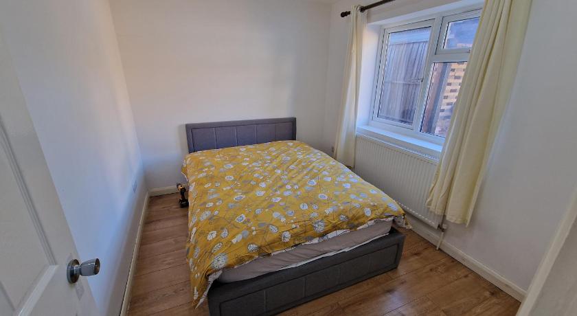 Mile End Budget Guesthouse