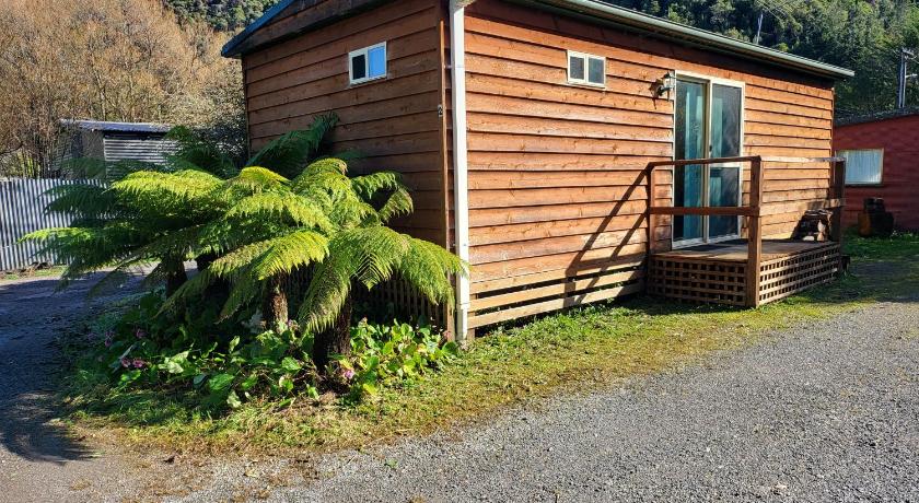 Queenstown Copper Country Cabins