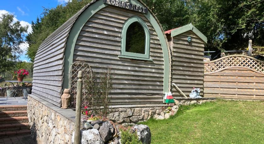 Robins Nest glamping pod North Wales