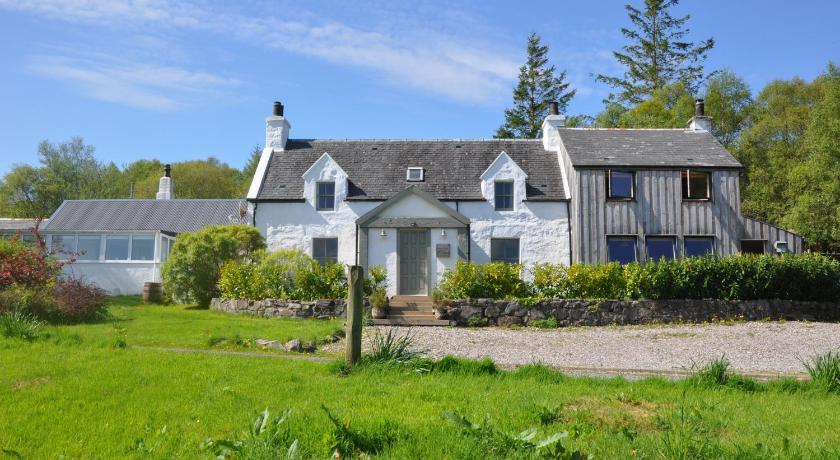 Old Kyle Farm - Stunning Views - 2 mins from Skye Bridge
