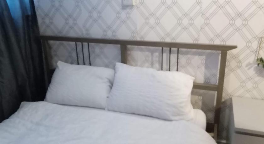 Lovely 1 bedroom flat 5 minutes walk from station