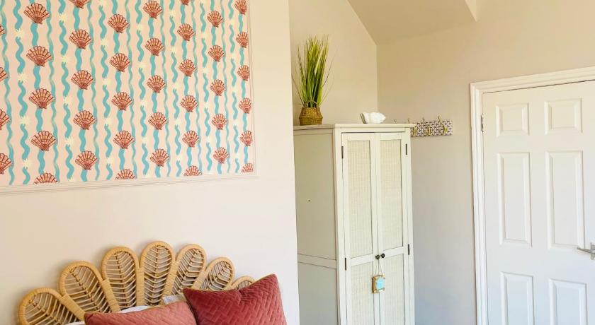 Seaside Seashell Suite