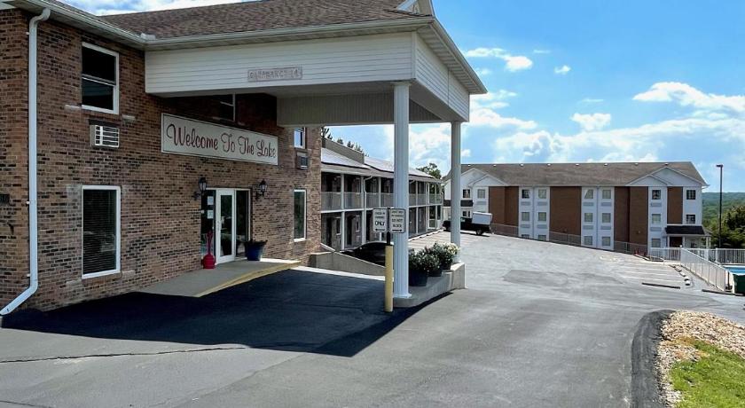 Schmidt's Creek Hotel