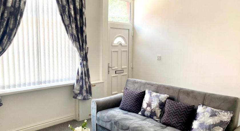 Cosy Cheerful 2 Bedrooms Near Piccadilly, Etihad Stadium Sleeps up to 5