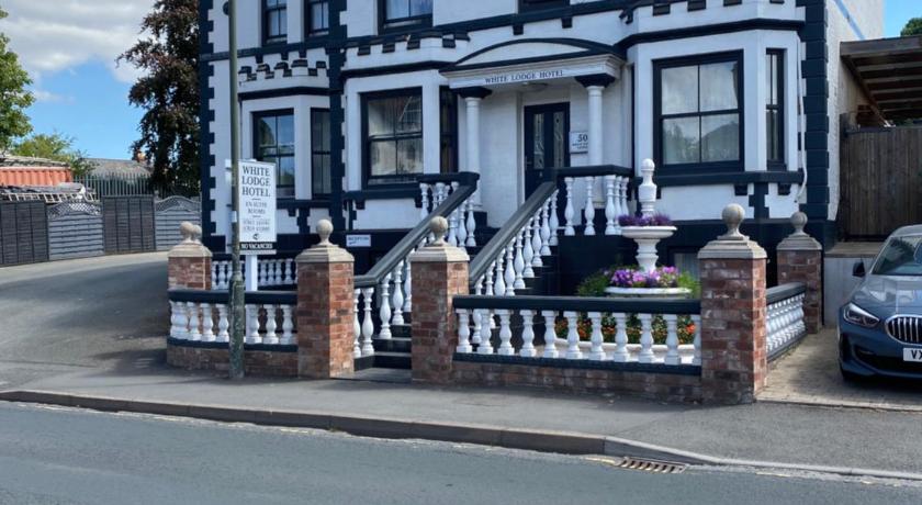 The White Lodge Hotel
