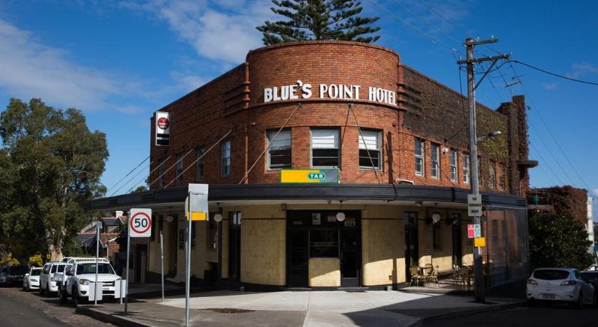 Blues Point Hotel