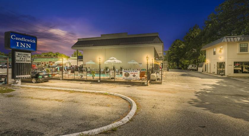Candlewick Inn and Suites