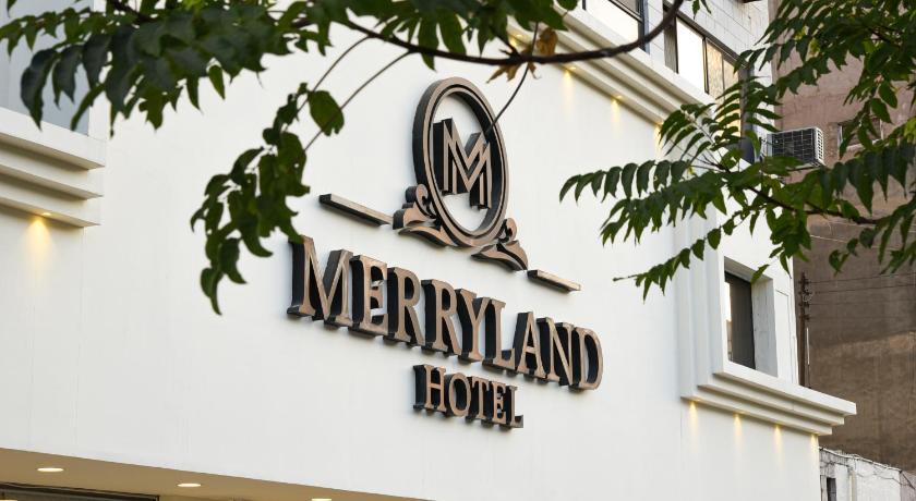 New MerryLand Hotel