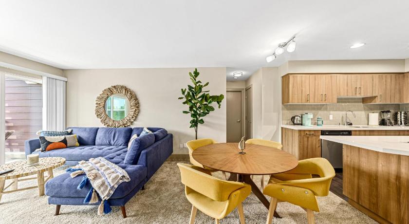 Beautiful Beachside Apartment With Marina View