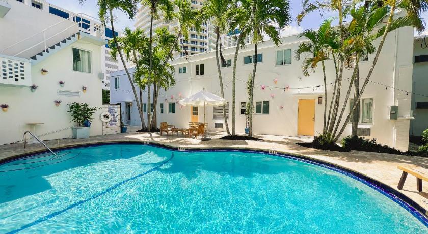 North Beach Hotel