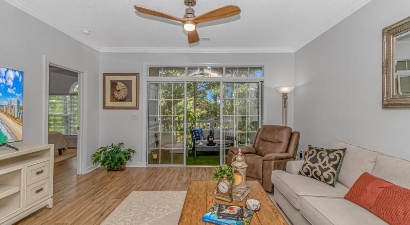 Cypress Bend At Barefoot Unit 1124 - 2nd Floor Two-Bedroom Suite at Barefoot Landing - Sleeps 4! 2 b