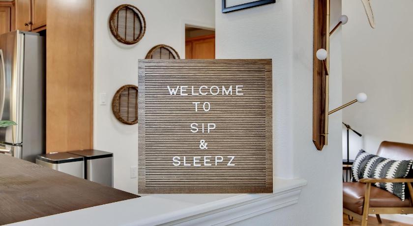 Downtown Paso: Sip N Sleepz 3 Bed/2.5 Bath