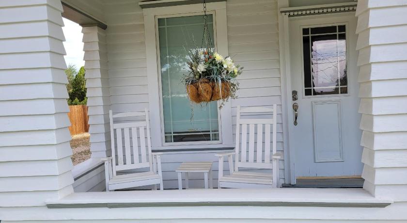 Holland House - Historic and Sophisticated
