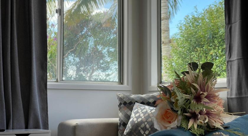 Cozy 3 bedroom and office space in center of Kallangur